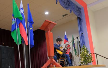 Odkritje obeležja Rastoča knjiga 10